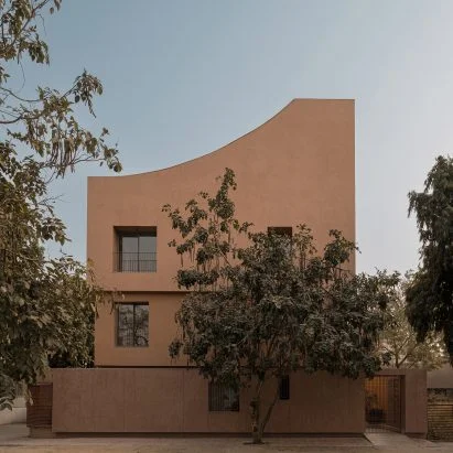 Innovative Design of LJ House in Ahmedabad Emphasizes Shared Living Spaces