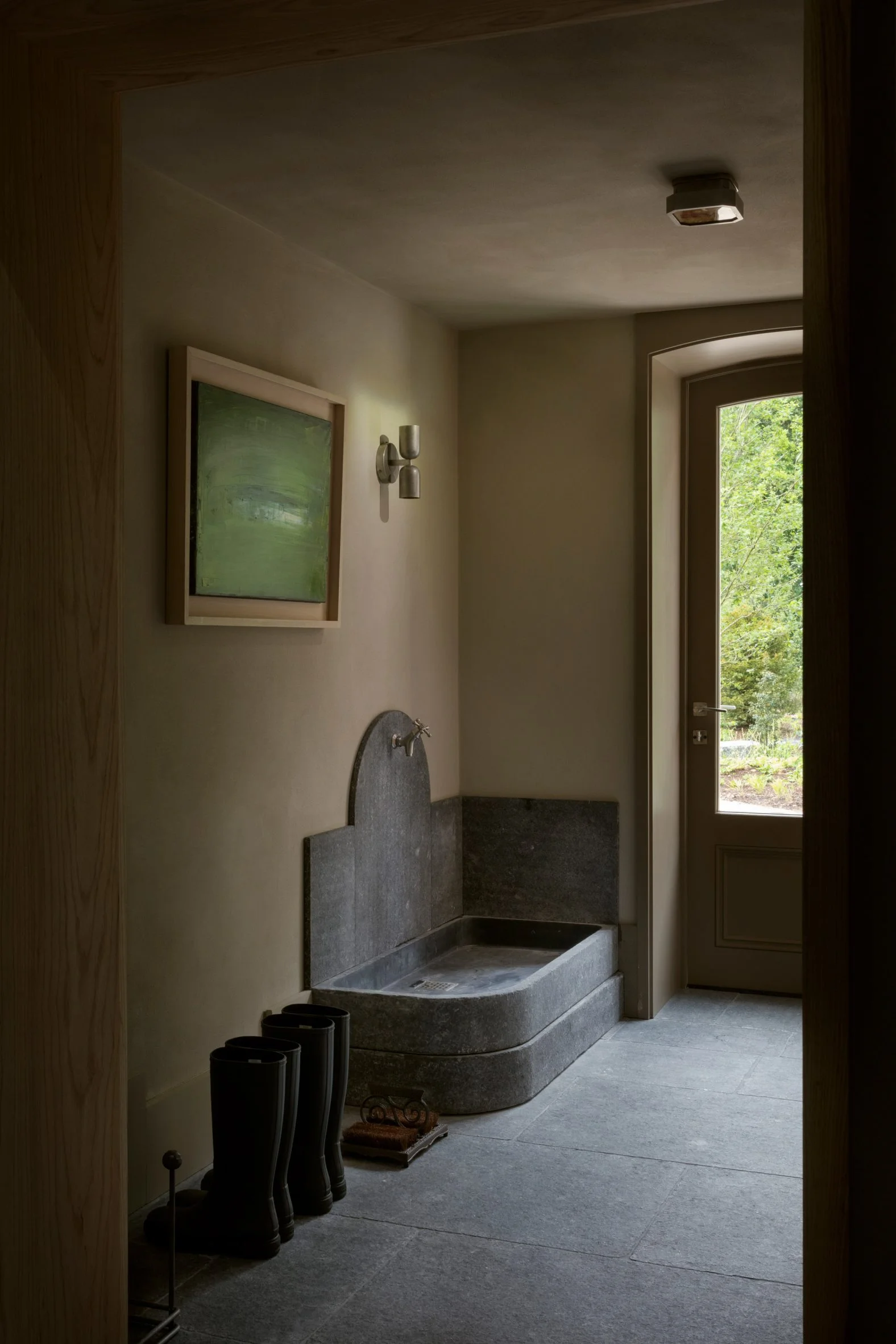 Stone basin in hallway